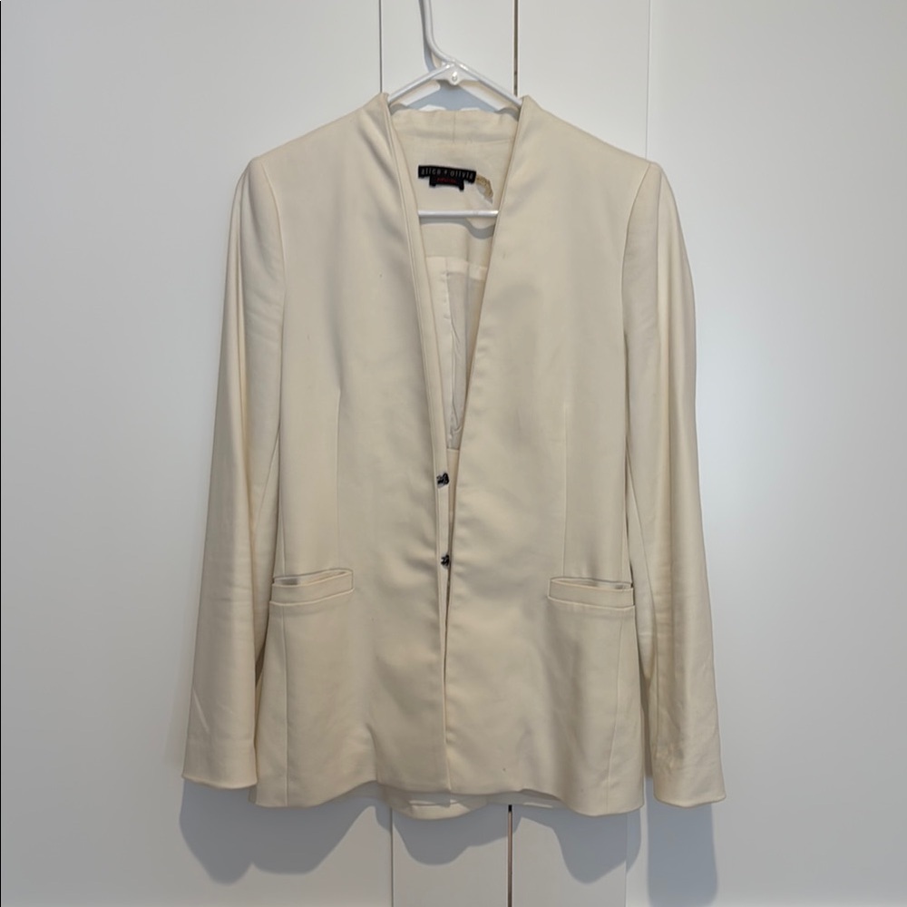 Alice and Olivia Ivory Stretch Blazer
